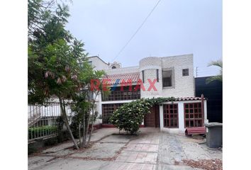 Casa en  C. 6 812, Santa Rosa 15123, Perú