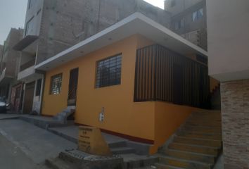 Casa en  Arhua 238, Urb. Tupac Amaru, Lima, Perú