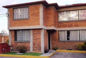 Casa en  Calle Pedro Ascencio, Santa Cruz, Metepec, Estado De México, México