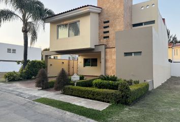 Casa en  Santa Catalina, Av. Aviación, San Juan De Ocotán, Zapopan, Jalisco, México