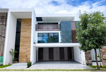 Casa en fraccionamiento en  Parque San Luis Potosi, Cerrada Cedral, Lomas De Angelópolis, Puebla De Zaragoza, Puebla, México