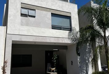 Casa en  Crisanto Residencial, Monterrey, Nuevo León, México