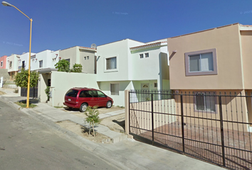 Casa en fraccionamiento en  Colina Abanto, Luis Donaldo Colosio, San José Del Cabo, Baja California Sur, México