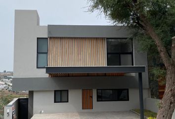 Casa en fraccionamiento en  Anillo Vial Fray Junípero Serra, Querétaro, México