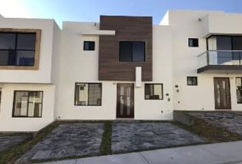 Casa en  Circuito Golondrinas, Zibatá, Querétaro, México