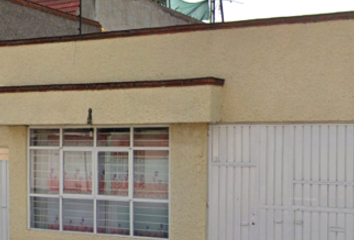 Casa en  Calle 641, San Juan De Aragón Iv Sección, Ciudad De México, Cdmx, México