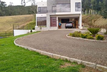 Casa en  Camino Tarqui, Tarqui, Ecuador