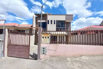 Casa en  Ricaurte, Ecuador