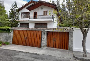 Casa en  M. Borrero & Manuel Sotomayor, Bellavista, Quito, Ecuador