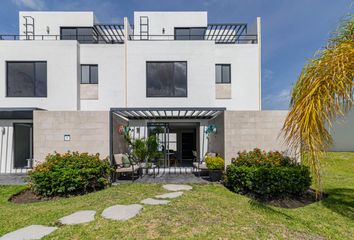 Casa en condominio en  Santa Fe Lifestyle, Bvard. Museo Tecnológico, Fraccionamiento Real Santa Fe, Xochitepec, Morelos, México