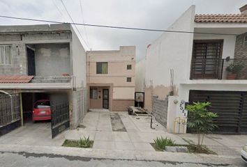 Casa en fraccionamiento en  Loma Blanca, Ciudad Santa Catarina, Santa Catarina