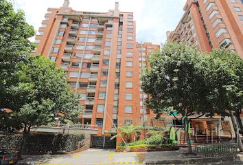 Apartamento en  Calle 127a #5c-46, Bogotá, Colombia