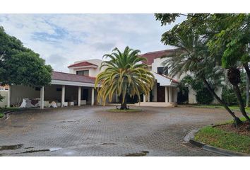 Casa en  Urb. Rio Grande, Guayaquil, Ecuador