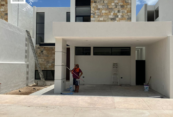 Casa en fraccionamiento en  Cholul, Mérida, Yucatán, Mex