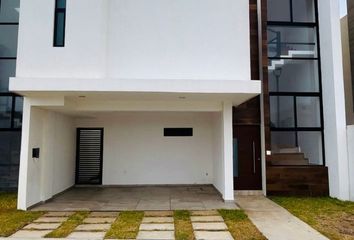 Casa en fraccionamiento en  Lomas Del Sol, Boulevard Riviera Veracruzana, Lomas Del Sol, Veracruz, México