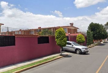 Casa en  Calle Pedro Ascencio, Santa Cruz, 52149 Metepec, Méx., México