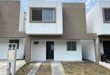 Casa en  Murán Residencial Sector 2, Avenida Primavera, Muran Residencial, Apodaca, Nuevo León, México