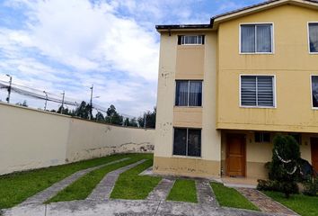 Casa en  Albornoz, Sangolquí, Pichincha, Ecuador