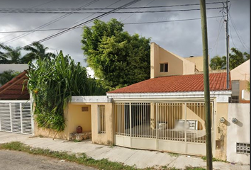 Casa en  Privada Montecristo, Calle 10, Residencial Montecristo, Mérida, Yucatán, México