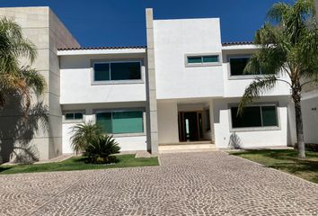 Casa en  Fraccionamiento Villas Del Mesón, Municipio De Querétaro