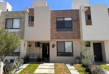 Casa en  Rincones Del Marqués Fraccionamiento, Avenida Del Marques, Santiago De Querétaro, Querétaro, México