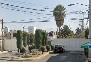 Casa en fraccionamiento en  Cerrada Roble, Bosques De Chalco 2, Chalco De Díaz Covarrubias, Estado De México, México