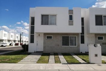 Casa en  Paseos Del Bosque, Querétaro, México