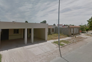 Casa en  Boulevard Justicia Social, Jardines Del Bosque, Los Mochis, Sinaloa, México