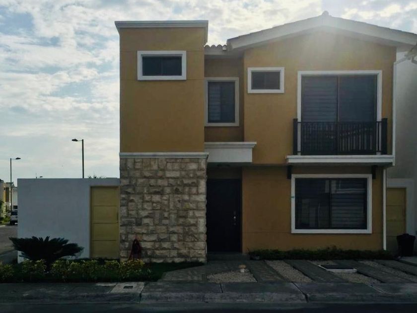 Casa en venta Mallorca Village, E486, Ecuador