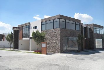 Casa en fraccionamiento en  San Bernardino Tlaxcalancingo, San Andrés Cholula