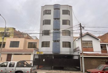 Departamento en  Av. José De La Riva Agüero 428, Lima, Perú