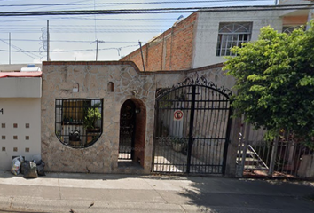 Casa en  Avenida Valle De Atemajac 1888, Jardines Del Valle, Zapopan, Jalisco, México