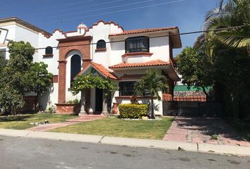 Casa en fraccionamiento en  Lomas De Cocoyoc, Fraccionamiento Lomas De Cocoyoc, Morelos, México