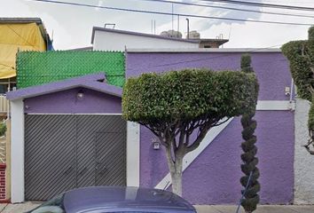 Casa en  Calle Fernando Montes De Oca 124-160, Guadalupe Del Moral, Iztapalapa, Ciudad De México, 09300, Mex