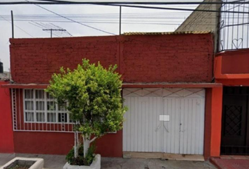 Casa en  Calle Zapotecas 64, Mz 014, Ciudad Azteca 1ra Sección, Ecatepec De Morelos, Estado De México, México