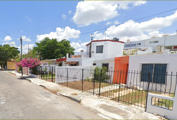 Casa en  Calle 7, Rinconada De Chuburná, Mérida, Yucatán, México
