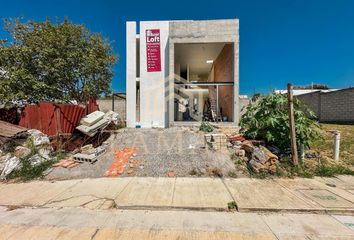 Casa en fraccionamiento en  Nueva España 120, Lomas De Cortes, Cuernavaca, Morelos, México