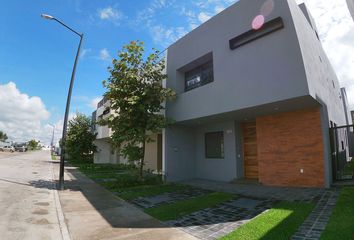 Casa en fraccionamiento en  Circuito Del Bosque 3322, Bosques Vallarta, Zapopan, Jalisco, México