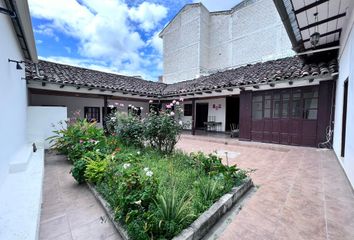 Casa en  Bernardo Valdivieso & Colón, Loja, Ecuador