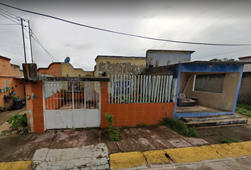 Casa en  Quetzáles, Las Arboledas, Fraccionamiento Las Arboledas, Veracruz, México