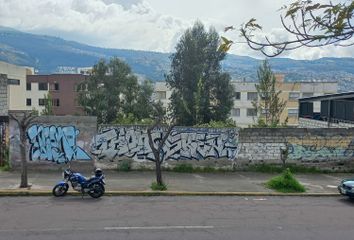 Terreno Comercial en  Avenida Diego Vásquez De Cepeda & Isabel De Santiago, Quito, Ecuador