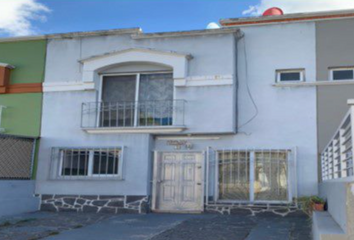 Casa en fraccionamiento en  Av. Arroyo De En Medio 606, Santa Paula, 45420 Tonalá, Jal., México