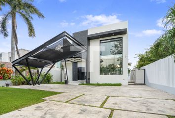 Casa en condominio en  Lagos Del Sol, Cancún, Quintana Roo, México