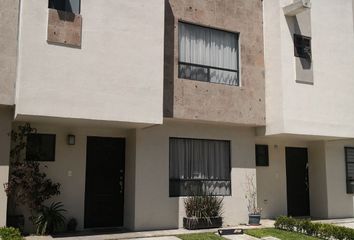 Casa en condominio en  Av. Del Marques No. 27-26, Querétaro, México