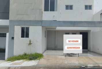 Casa en fraccionamiento en  Puerta De Alcalá, Alvarado, Veracruz, México