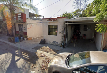 Casa en fraccionamiento en  Framboyán 454, Paseo Las Margaritas, Ciudad Benito Juárez, Nuevo León, México