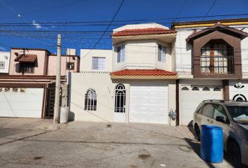 Casa en fraccionamiento en  Jardines Residencial, Floresta, Ciudad Juárez, Chihuahua, México