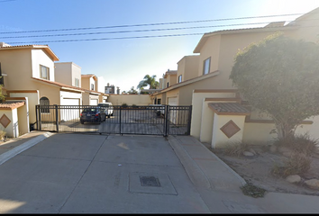 Casa en fraccionamiento en  San Borja Residencial, Aeropuerto, Ensenada, Baja California, México