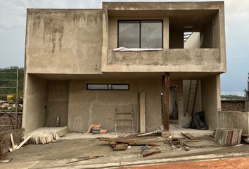 Casa en fraccionamiento en  Casa Club Alamos Tres Marias, Retorno Los Cedros, Michoacán, México