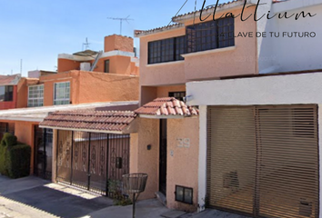 Casa en  Leo 39, Mz 003, Jardines De Satelite, 53129 Naucalpan De Juárez, Méx., México